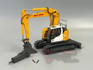 Conrad - Liebherr  R926 Compact Raupenbagger mit Löffel und Meißel " MAX BÖGL" - Bild 1 von 5