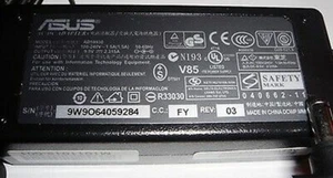 Genuine ASUS Eee PC 900 904 9.5V 2.315A Power Supply Charger - Picture 1 of 1