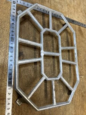 N. 5 Dessous repose plat aluminium  outil cuisine ustensile décor vintage - Photo 1/3