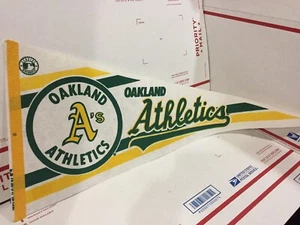 Vintage 1987 MLB official OAKLAND A'S ATHLETICS FELT PENNANT Flag Good Shape - Picture 1 of 12