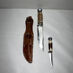 Vintage Omegawerks Solingen Germany Pair of Hunting Knives With Embossed Sheath - Picture 1 of 14