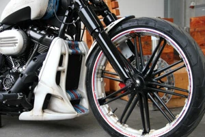Harley-Davidson 2018+ Breakout/FXDR Cult-Werk "Racing" cubierta de radiador - Imagen 1 de 4