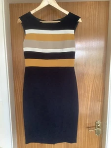 M & S Woman figure flattering fitted navy mix dress, size 8 - Picture 1 of 2