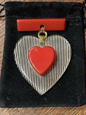 1940'S Bakelite Red Heart on Striated Lucite Macarthur’s Heart Brooch Pin As Is - Image 1 of 4