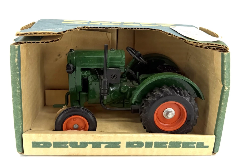 Tractor diecast Scale Models Deutz diésel tractor agrícola con caja culata #410 Foto 1 de 3