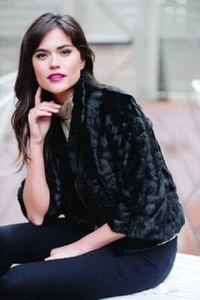 Women's Luxurious LARGE Black Faux Fur Short Jacket New - Picture 1 of 9