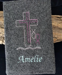 Gotteslob Hülle aus Wollfilz mit Namen Fische Kreuz Mädchen zur Kommunion Symbol - Bild 1 von 2