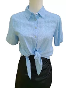 Forever21 hellblau weiß Blumenmuster vorne zum Binden Cropped Button-Down-Hemd Small - Bild 1 von 5