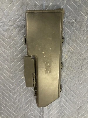 2005-2007 Volvo S60R S60 V70R Engine Bay Fuse Box Cover Panel 9494211 OEM #4392E - Image 1 of 4