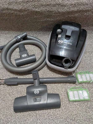 Sebo Airbelt K1 Pet 2100w Cylinder Vacuum cleaner With Filters And Bags - Image 1 of 4
