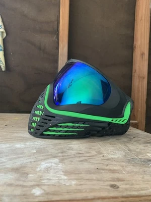 virtud vio Foto 1 de 3