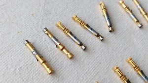 s AMP 66181-1 Rundsteckverbinder Kontakt Buchse Crimp/Löt Menge - 20 Stück - Bild 1 von 12