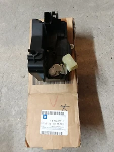 Original FABRICANTE DE EQUIPOS ORIGINALES Vauxhall Opel Vectra C cerradura puerta actuador delantero izquierdo 13201311 - Imagen 1 de 3