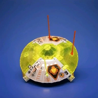 Lego Saucer 30117, 2517 Pattern Trans neon green panel space Parts Lot (H2) - Image 1 of 2