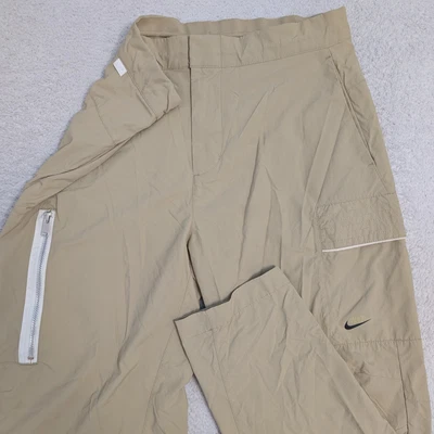 Pantalones utilitarios Nike Sportswear Style Essentials caqui DM6681-250 para hombre talla 32 $85 Foto 1 de 4