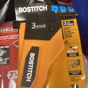Bostitch 3 Stick Schwerlast Hammer Tacker BTHT81393 für 1/2, 3/8, 5/16 Klammern - Bild 1 von 5