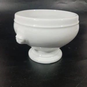 Tazón de sopa con pedestal cabeza de león blanco Apilco Francia - Imagen 1 de 6