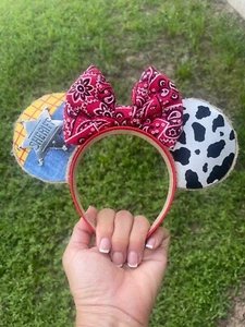 Hágalo usted mismo Kit Disney Toy Story Woody Mickey Minnie Mouse orejas costura artesanía bandana arco - Imagen 1 de 2