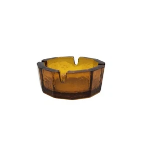 Vintage 1960s Amber Color Textured Heavy Glass Ashtray - Imagen 1 de 4