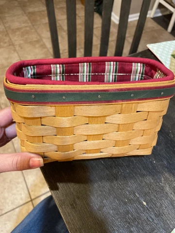 LONGABERGER 2007 Tidbit Basket Red Fabric Includes Liner 7 1/2 X 3 1/2 X 4 1/2 Cover