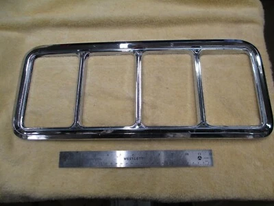 Luz trasera izquierda RTS Coach bisel cromado 2006201, NOS, B9 Foto 1 de 4