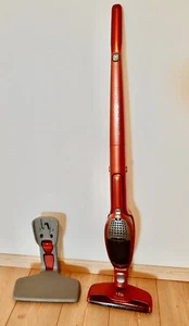 2 in 1 Akku-Staubsauger AEG Ergorapido plus mit Beleuchtung - Bild 1 von 10