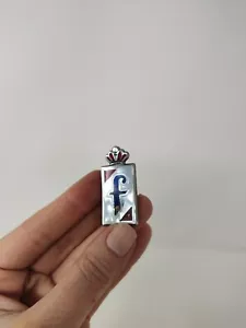 Pininfarina emblem with Crown - damaged - Bild 1 von 9