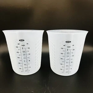 OXO Silicone Measuring Cup 2 pc Set 2 Cup Size Pour n Squeeze Stay Cool Pattern - Picture 1 of 6