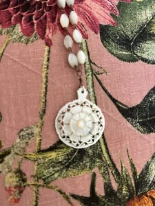 Victorian mother Of Pearl Necklace- Beautiful! - Picture 1 of 4