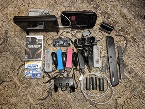 NINTENDO WII U 32GB CONSOLE BUNDLE With Wii sports & Wii Sports Resort 2 In 1 - Picture 1 of 15