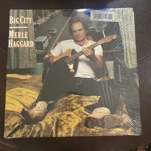 MERLE HAGGARD - big city VINYL LP ALBUM 1981 EPIC RECORDS - MINT - Picture 1 of 8