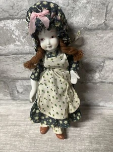 "Muñeca femenina vintage porcelana niña pradera sin marca 9"" flores" - Imagen 1 de 7
