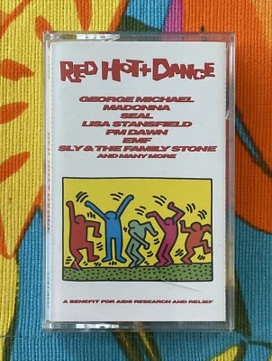 Red Hot + Dance - AIDS Research & Relief Benefit Album - Cassette Tape (1992) Foto 1 de 4
