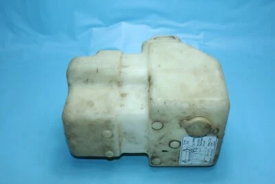 Mazda 929 LA4 / LA4V Water Container Windshield Washer Container Type: 8965 - Image 1 of 4