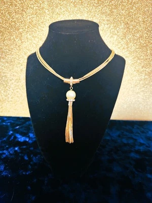 Collar con Perla Colección Jennifer Lopez Tres Hilos Tono Dorado Foto 1 de 4