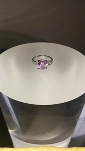 Womans Silvery Ring Pink Zirconia circle shape - Picture 1 of 3