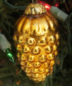 Vintage Thick Gold Mercury Glass Pinecone Christmas Ornament Cottagecore Victori - Picture 1 of 9