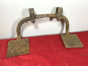 Par de peldaños de vagón de hierro C.1880 ~ piezas de restauración o reutilización de carro - Imagen 1 de 9