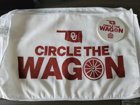 COLLEGE WORLD SERIES-6-25-22 - OKLAHOMA SOONERS RALLY TOWEL - AND STICKER Cover