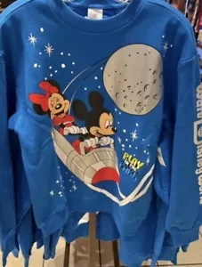 Nuovo con etichetta!! Parchi Disney Walt Disney World Gioca Nei Parchi Space Mountain | Medium - Foto 1 di 3