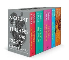 A Court of Thorns and Roses  Sarah J. Maas    Paperback Box Set  (5 books) UK IT
