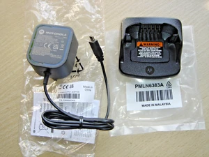 Chargeur Motorola PMLN6383A XT420, XT460 & RM séries neuf (versions UK ou EU) - Photo 1/7
