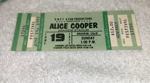 ALICE COOPER 1977 UNUSED TICKET ANAHEIM STADIUM The Kinks Nazareth Ephemera USA - Picture 1 of 6