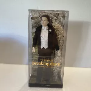 BARBIE PINK LABEL Twilight Saga BREAKING DAWN Pt 1 EDWARD w Stand COA MATTEL NIB - Picture 1 of 12