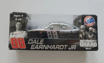 Coche de carreras Dale Earnhardt Jr Guardia Nacional Ciudadano Soldado 1:64 NASCAR Diecast #88 Foto 1 de 3