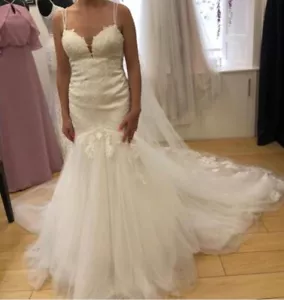 Essense of Australia Ivory Wedding Dress in perfect condition new size 12 - Picture 1 of 9
