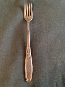 Tenedor de cena plateado Rogers Bros 1847 - Embajador 1919 con monograma "D" vintage - Imagen 1 de 5