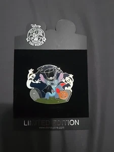 Le 100 Disney Shopping Graveyard Ghosts Stitch Vampir Pin - Bild 1 von 1