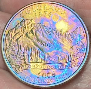 2006-D Colorado State Quarter Beautiful Lustrous Gold/Rainbow Toned Coin #29 - Picture 1 of 13