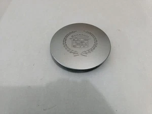 1995-2002 OEM Cadillac Eldorado Deville Seville Silver Center Cap #3544650 VG#1 - Picture 1 of 7